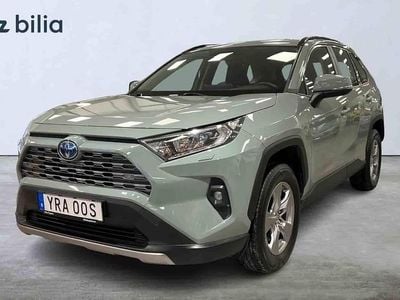 Grön Begagnad 2022 Toyota RAV4 Hybrid SUV | 379 900 kr