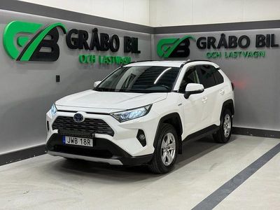 Vit Begagnad 2021 Toyota RAV4 Hybrid Active SUV | 259 900 kr (Lite dyr)