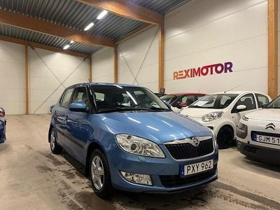 Begagnad Skoda Fabia Elegance 86 HK (63 kW) 2013 Blå Halvkombi
