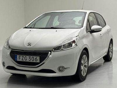 Vit Begagnad 2015 Peugeot 208 Halvkombi | 74 000 kr (Lite dyr)