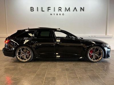 Svart Begagnad 2023 Audi RS6 Performance Kombi | 1 399 500 kr (Dyr)