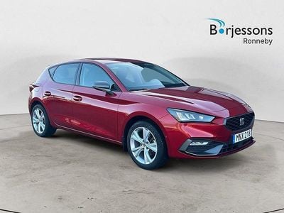 Begagnad Seat Leon FR 132 HK (97 kW) 2022 Röd Halvkombi