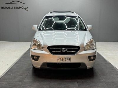 Begagnad Kia Carens 140 HK (102 kW) 2007 Silver Minibuss