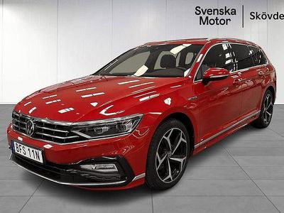 Röd Begagnad 2021 VW Passat R-line Kombi | 289 200 kr (Marknadspris)