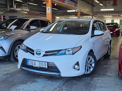 begagnad Toyota Auris Hybrid e-CVT 1.8 Automat 0% Ränta