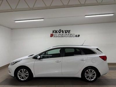 Vit Begagnad 2014 Kia Ceed Comfort Halvkombi | 64 500 kr (Marknadspris)