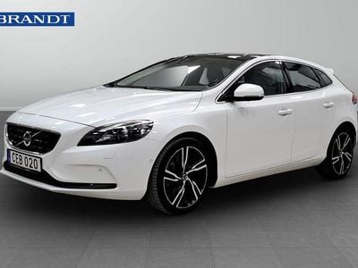 Begagnad Volvo V40 Business Edition 192 HK (141 kW) 2015 Vit
