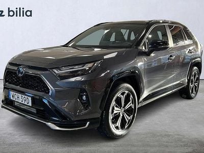 Grå Begagnad 2025 Toyota RAV4 Hybrid Style SUV | 589 900 kr (Dyr)