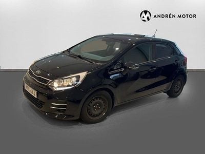 Begagnad Kia Rio 84 HK (61 kW) 2016 Svart Halvkombi
