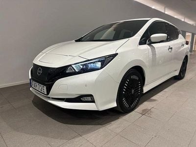 Begagnad Nissan Leaf 360º 111 kW (151 HK) 2023 Vit Halvkombi