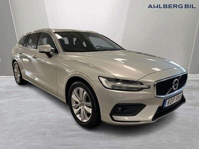 Vit Begagnad 2018 Volvo V60 Momentum Kombi | 229 500 kr (Dyr)