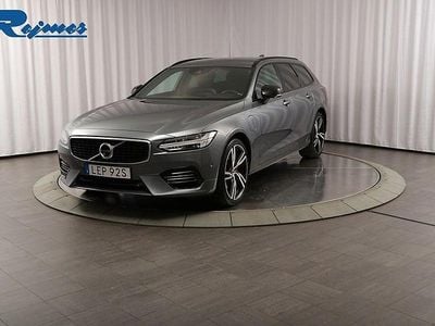 Grå Begagnad 2019 Volvo V90 R-Design Kombi | 359 800 kr (Marknadspris)