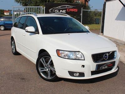 Vit Begagnad 2012 Volvo V50 Momentum Kombi | 79 900 kr (Lite dyr)