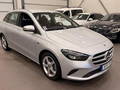 Begagnad Mercedes B250 218 HK (160 kW) 2021 Iridium silver  metallic Minibuss