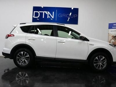 Vit Begagnad 2018 Toyota RAV4 Hybrid Active SUV | 219 000 kr (Lite dyr)