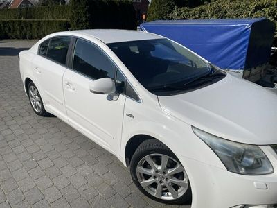 begagnad Toyota Avensis 