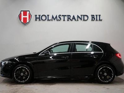 Svart Begagnad 2022 Mercedes A250 AMG Halvkombi | 294 900 kr (Marknadspris)