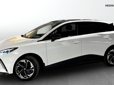 Vit Begagnad 2022 MG MG4 EV Luxury Halvkombi | 259 900 kr (Marknadspris)