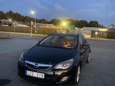 Begagnad Opel Astra 180 HK (132 kW) 2012