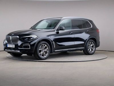 begagnad BMW X5 Xdrive 45e xLine Connected Drag Panorama Läder