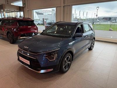 Blå Ny 2025 Kia Niro SUV | 363 426 kr (Marknadspris)