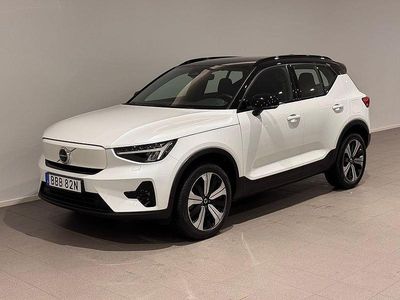 Vit Begagnad 2022 Volvo XC40 Plus SUV | 339 500 kr