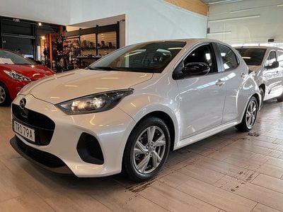 Begagnad Mazda 2 Exclusive-Line 116 HK (85 kW) 2024 Vit Halvkombi