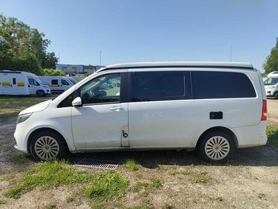 Vit Begagnad 2022 Mercedes V220 Marco Polo Minibuss | 654 499 kr