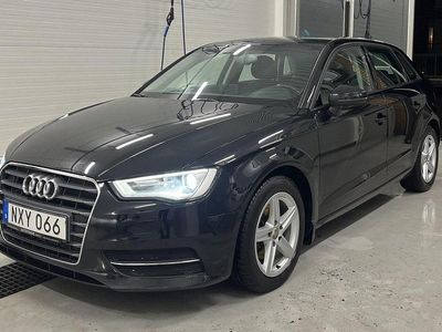 Svart Begagnad 2014 Audi A3 Sportback Attraction Halvkombi | 105 000 kr (Marknadspris)