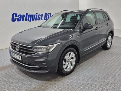 Grå Begagnad 2022 VW Tiguan Executive SUV | 329 000 kr (Marknadspris)