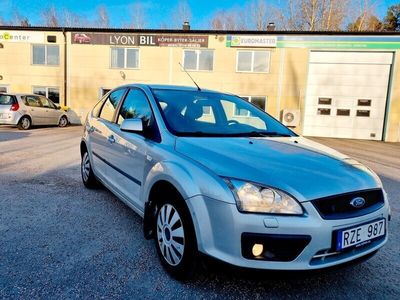 begagnad Ford Focus 5-dörrars 1.8 Flexifuel Euro 4 Besiktigad