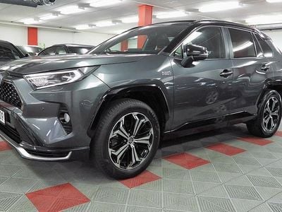 Begagnad Toyota RAV4 Hybrid Style 306 HK (225 kW) 2021 Grå SUV