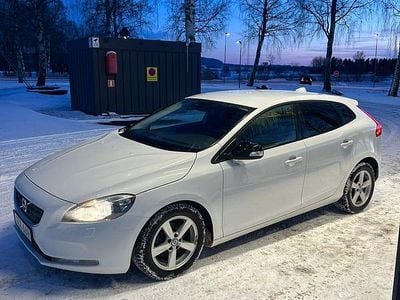 Begagnad Volvo V40 115 HK (84 kW) 2015
