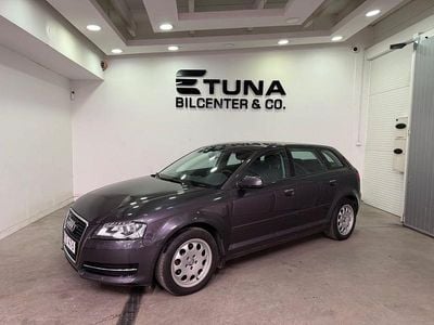 Begagnad Audi A3 Attraction 105 HK (77 kW) 2011 Grå Halvkombi