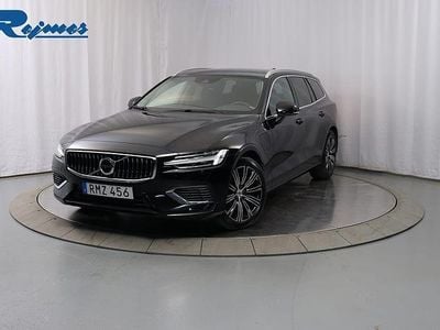Svart Begagnad 2022 Volvo V60 Kombi | 359 900 kr (Superpris)