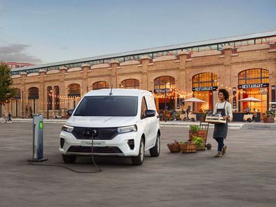 Begagnad Nissan Townstar N-Connecta 89 kW (122 HK) 2023 Van