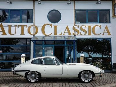 Begagnad Jaguar E-Type 269 HK (197 kW) 1971 Vit Sportkupé