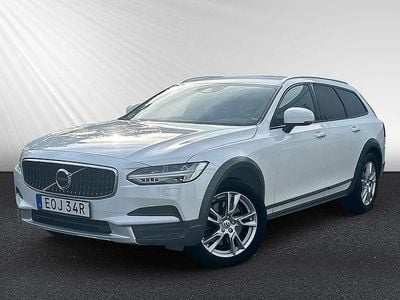 Begagnad Volvo V90 CC SE 192 HK (141 kW) 2019 Vit Kombi