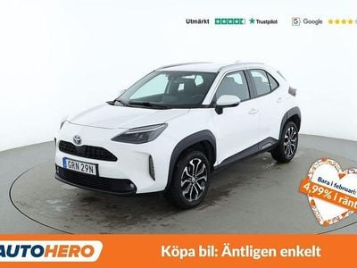 Begagnad Toyota Yaris Hybrid 117 HK (86 kW) 2022 Vit