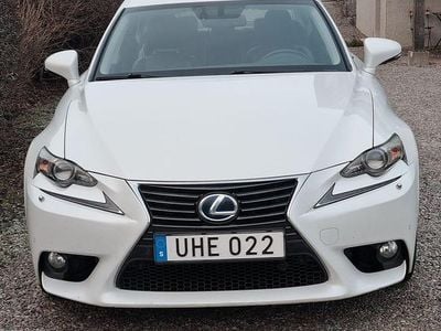 Begagnad 2013 Lexus IS300h Sedan | 168 000 kr (Marknadspris)