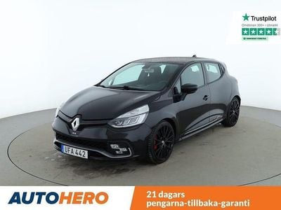 Svart Begagnad 2016 Renault Clio IV Trophy Halvkombi | 189 000 kr