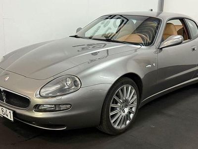Begagnad Maserati Coupé 391 HK (287 kW) 2004 Grå Sportkupé