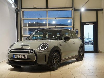 Grå Begagnad 2022 Mini Cooper SE Essential Halvkombi | 219 800 kr