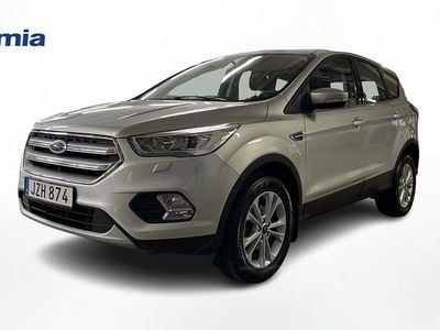 Grå Begagnad 2018 Ford Kuga Titanium SUV | 139 000 kr (Marknadspris)