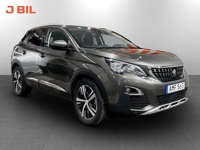 Mörkgrön Begagnad 2017 Peugeot 3008 Allure SUV | 139 900 kr (Marknadspris)