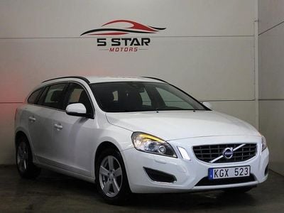 Vit Begagnad 2012 Volvo V60 Momentum Kombi | 83 900 kr (Marknadspris)