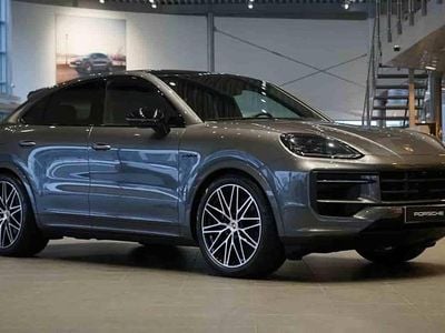 Grå Ny 2026 Porsche Cayenne SUV | 1 436 600 kr