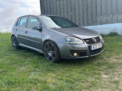VW Golf V