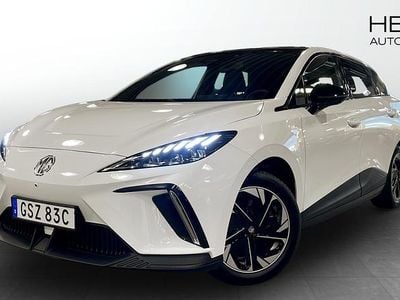 Begagnad MG MG4 EV 150 kW (204 HK) 2022 Vit Halvkombi