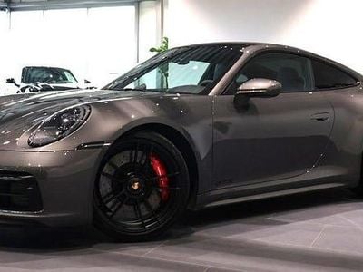 Begagnad Porsche 911 Carrera 4 GTS 480 HK (353 kW) 2024 Mörkgrå (grey) Sportkupé